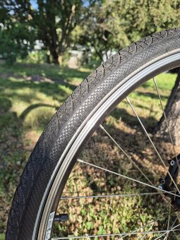 Trekové kolo 28", vel. M-L - 7