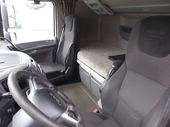 Tahač návěsů DAF LD - 7