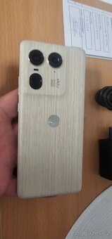 Motorola Edge 50 Ultra, 16GB/1TB Nordic Wood - 7