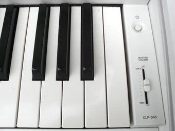 Digitální piano Yamaha Clavinova CLP 545 - 7