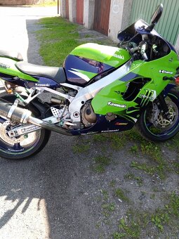 Kawasaki Ninja ZX 9 R - 7