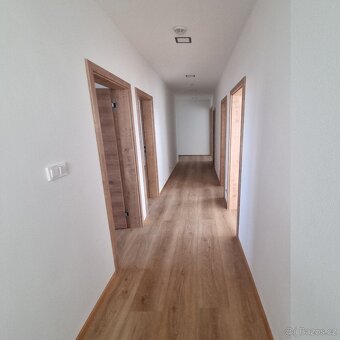 Pronájem novostavby rodinného domu 153 m², s pozemkem 1000 m - 7