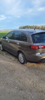 Fiat croma combi 1,9JTD 88kW - 7