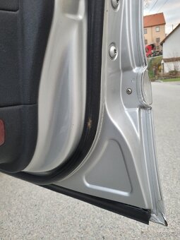 Mercedes E W211 rok 2003 - 7