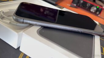iPhone 11 64gb - 7