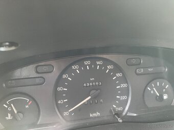 Ford Transit 2.4 Tddi, nová STK, tažné, 6 míst. - 7