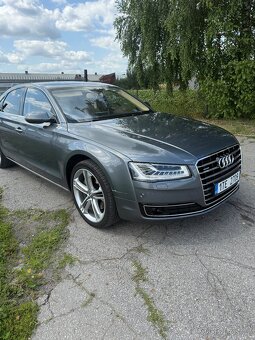 Audi A8 - 7