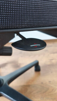 Pohodlná a všestranná kancelářská židle Ahrend - 7