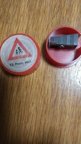 Retro kufřík,počítadla,pero,ořezávátka - 7