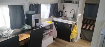 Karavan na pevné stání - 7