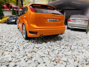 model auta Ford Focus ST Mk2 / Focus RS mk3 Otto mobile 1:18 - 7