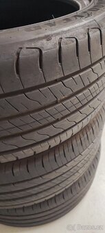 3ks jako nové 225/45/17 Goodyear Efficient Grip, 1223, 8.0mm - 7