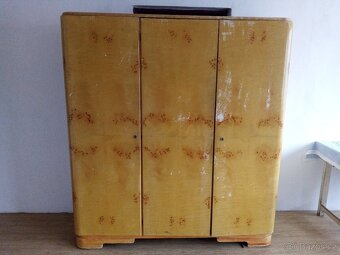 Starožitný nábytek - 7