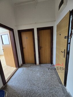 Pronájem velkého bytu 1+1, 44m2, Opava, ul. Horní náměstí - 7