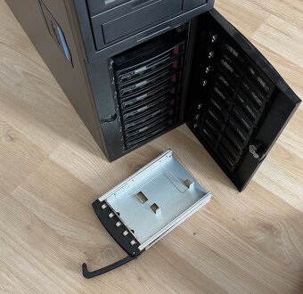 Supermicro Tower / 3U, X9, E5-1620 v2, 64 GB RAM - 7