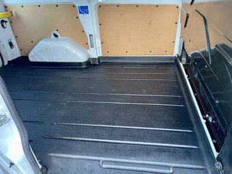 Ford Transit Custom 2.2tdci/74kw, L1H1, 3 místa, pěkný stav - 7
