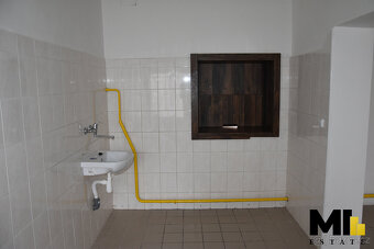 Prodej obchodního prostoru o velikosti 199,58 m2, Pardubice - 7