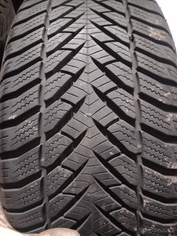 225/45R17 ZIMNÍ PNEUMATIKY GOODYEAR RUNFLAT - 7