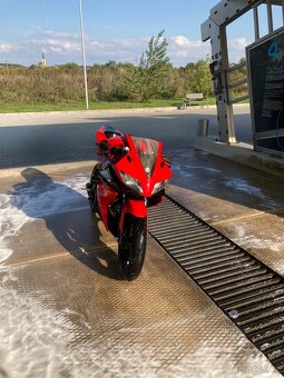 Yamaha yzf r125 2009 - 7