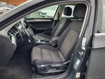 VW Passat SEDAN 1.4 TSI 110kW COMFORTLINE - ČR - 7