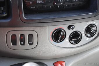 Renault Trafic 2.0 dCi L1H1 ČR (2011) - 7
