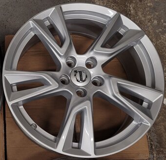 VOLVO V70,XC70,V40,alu 18', originální alu disky - 7