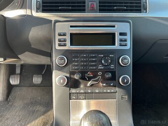 Volvo XC70, 2,4 D5 AWD - 7