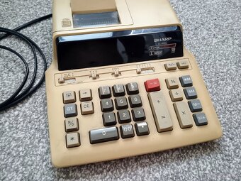 Starší stolní kalkulačka SHARP EL-2630L s tiskem - 7