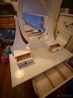 Toaletní stolek se zrcadlem - 7