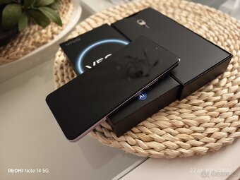 Mobilní telefon vivo V50 Lite 5G 8 GB / 256 GB - 7