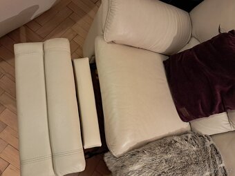Kožená sedací souprava krémové barvy - 7