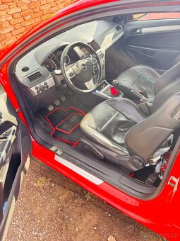Opel Astra H GTC - 7