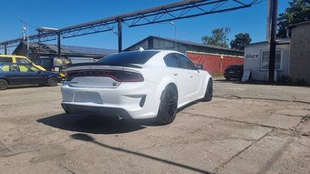 DODGE CHARGER SRT WIDEBODY 6,4l V8 DPH - Amerika Na Kolech - 7