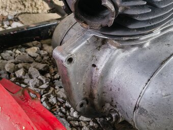 Kostra a díly Jawa Sport 250 590 sedí čísla 1969 ne 350 361 - 7