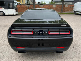 Dodge Challenger SRT Hellcat 6.2l - NEHAVAROVANÉ - 7