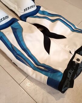 Dainese-Pánská kožená moto kombinéza, dvoudílná-klokan - 7