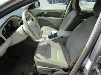 VOLVO XC70 D5 151kw AWD Momentum Kinetic 07/2010 - 7