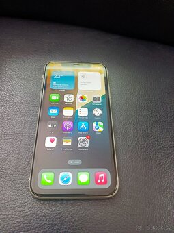 Mobil iPhone 11, 128 GB, krásný stav - 7