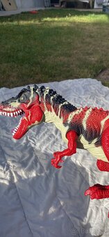 Velký dinosaurus - 7