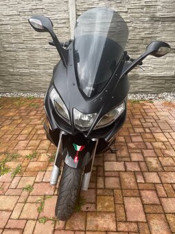 Aprilia SRV 850 - 7