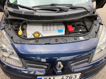 Renault Grand Scenic 2.0DCI 110 kW - 7