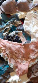 31 kusů NOVĚHO spodního prádla- vel. 38-40 - 7