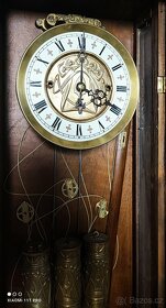 luxusní starožitné zdobené třízávažové hodiny "němky" - 7