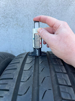 235/55R19 101V letní pneu PIRELLI 4x6,2-6,5mm - 7