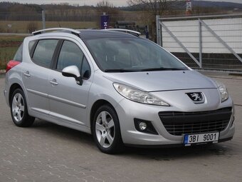 Peugeot 207 1.6 HDI SW panorama digi.klima - 7