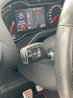 Ford S Max 2.2 Titanium Plus ST Max Výbava - 7