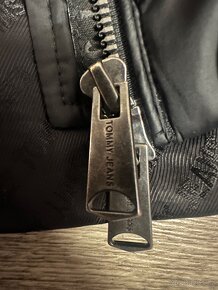 Tommy Jeans dámský péřový kabát - vel.XS/34 - 7