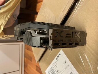 XFX Radeon RX 5700 XT RAW II 8GB GDDR6 - 7