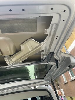 KUFROVÉ DVEŘE VW T5 2013 - 7