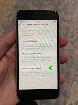 iPhone SE 2020 64gb bílý - 7